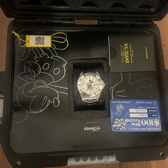 Invicta Mickey watch new - Picture 4 of 4
